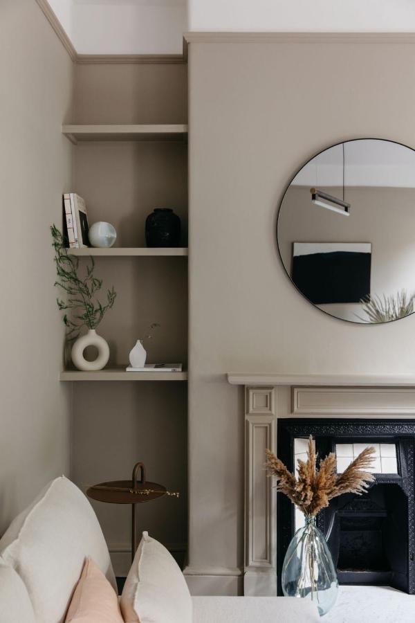 The Curator's - Spacious 2 Bedrooms * Bath