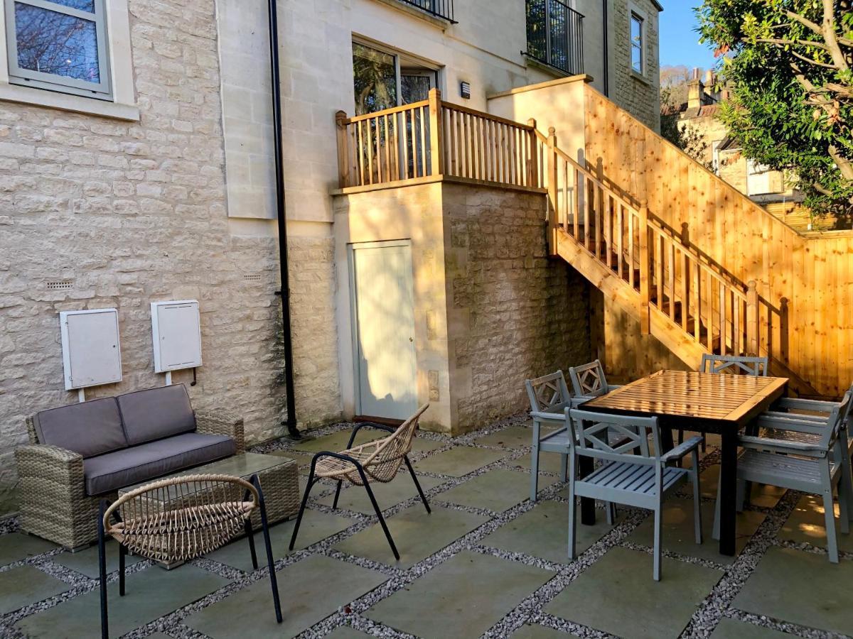 3 York Mews *