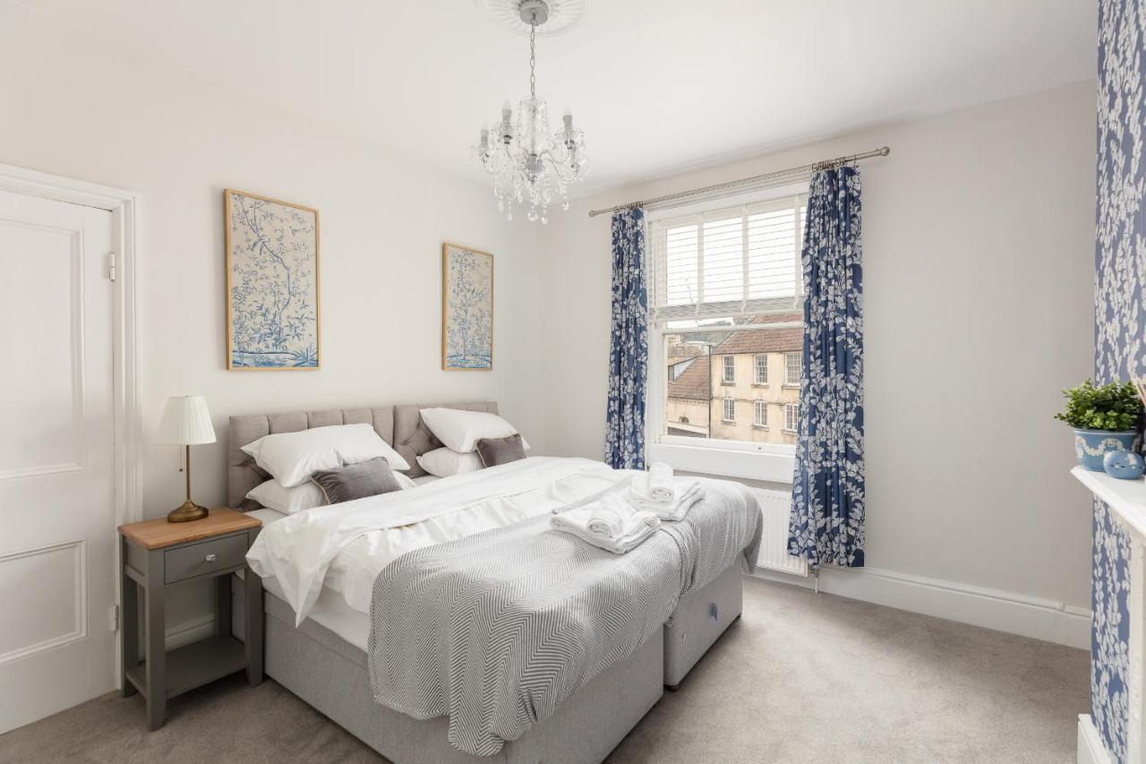 Apartment 5 Bedroom Magnificent Georgian Townhouse- Centre *