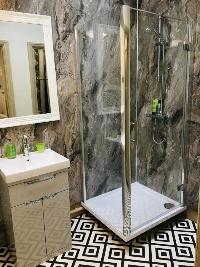 The Forester And Flower Guest house Bath