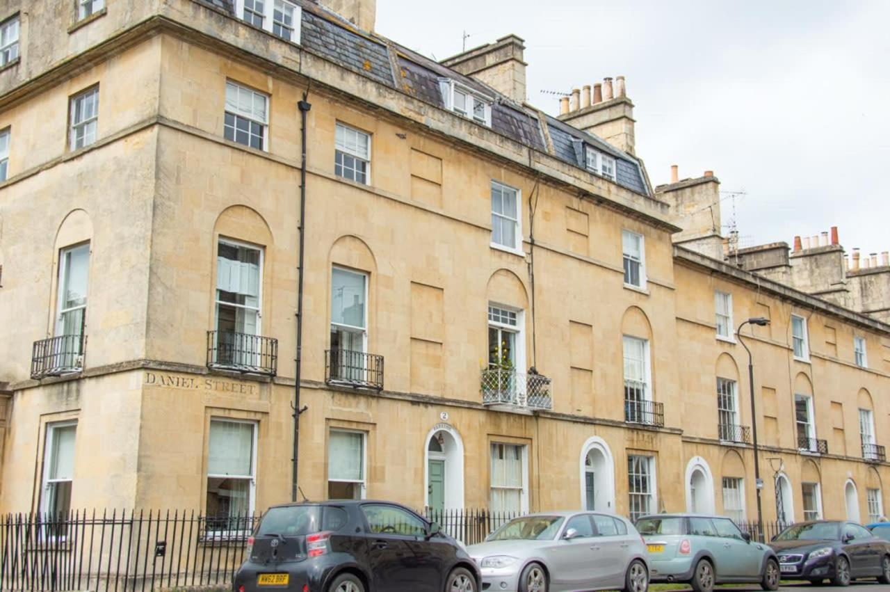 Unique 2 Bed In The Heart Of With Parking *