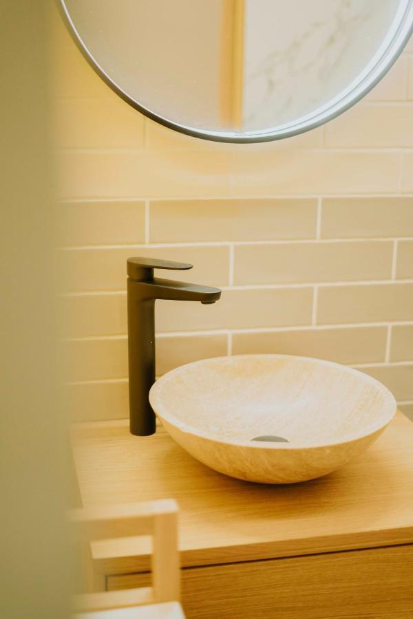 Holiday home Stunning Converted Luxury Container Bath