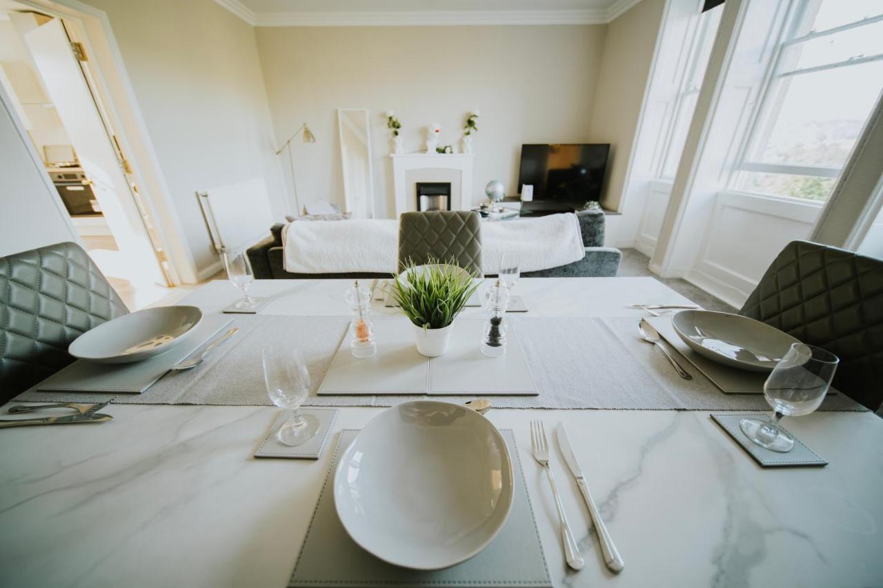 Roman Penthouse- City Skyline Views, 4k Tvs, 5g Wifi And More! Apartment