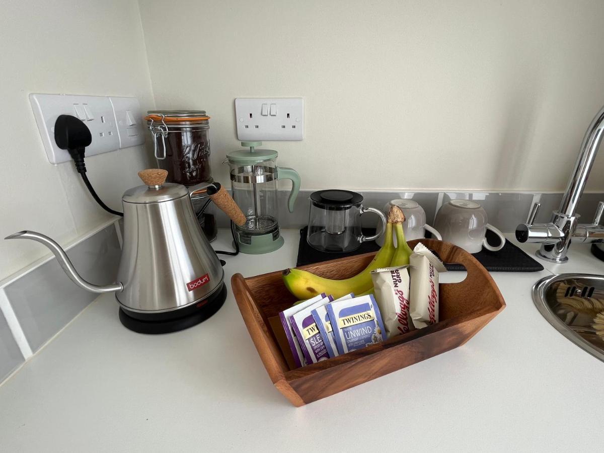 Apartment Cosy 1 Bedroom 10min Drive To Centre,free Parking