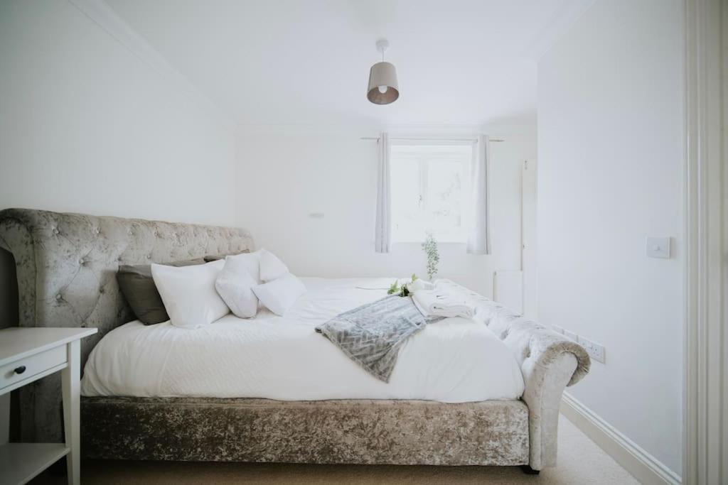Holiday home Linen Cottage- Parking, Leds, 4k Tvs, 5g Wifi And More!