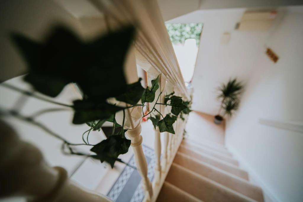 Linen Cottage- Parking, Leds, 4k Tvs, 5g Wifi And More! Holiday home Bath