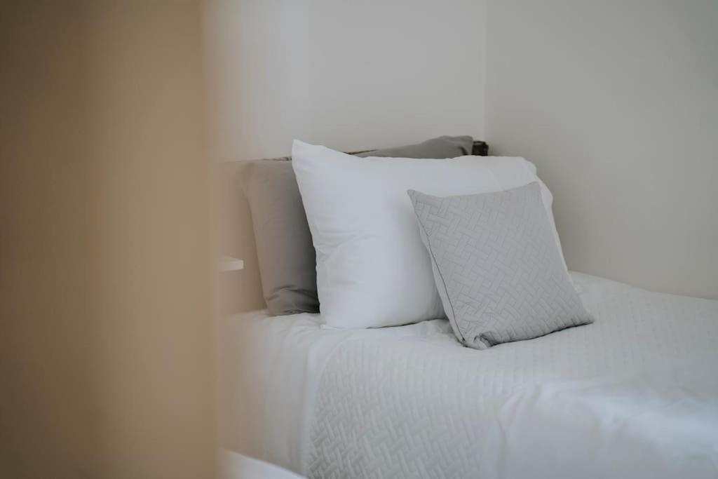 Linen Cottage- Parking, Leds, 4k Tvs, 5g Wifi And More! Bath