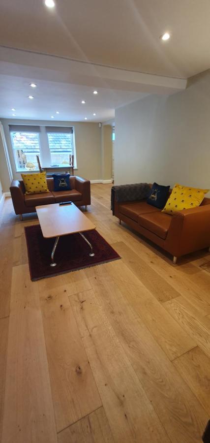 Garden Flat Apartment Bath