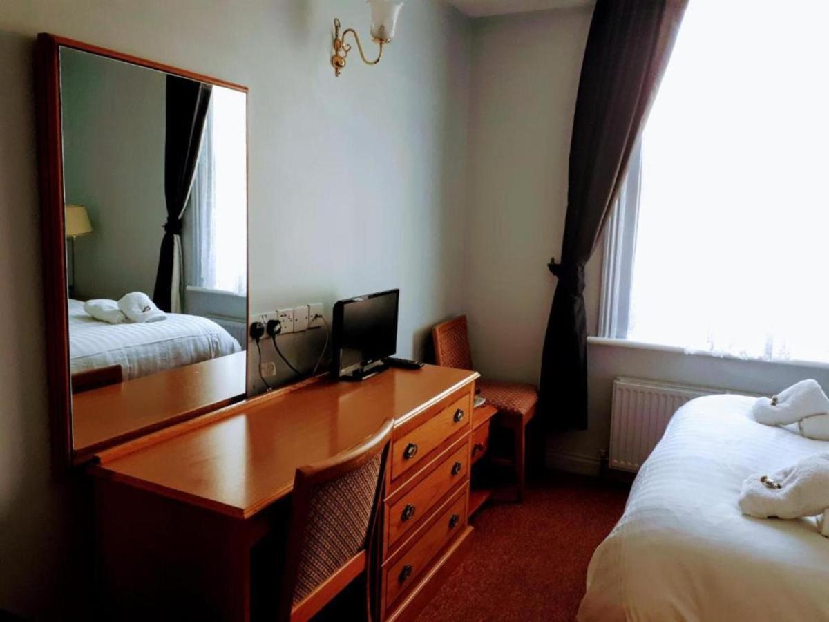 Oyo 3 Crescent Gardens Hotel Bath