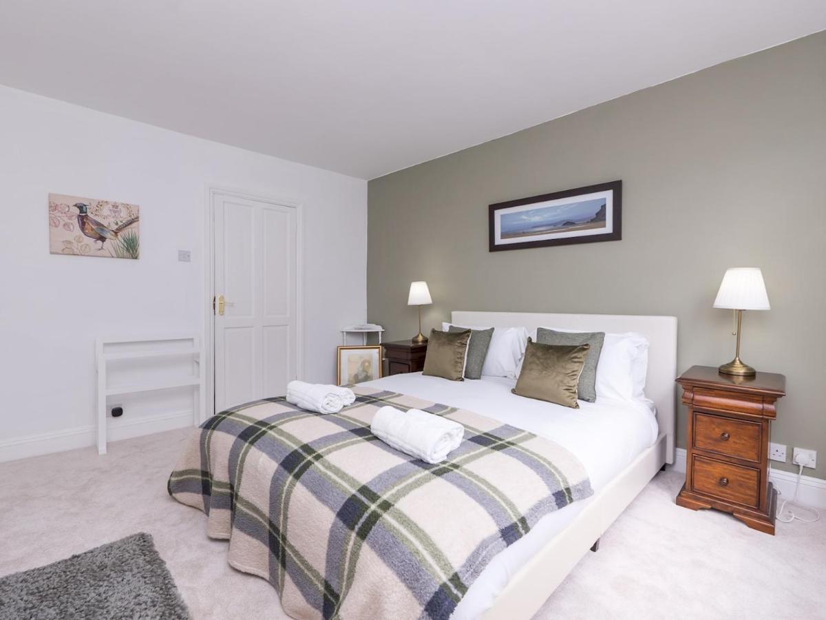 Pass The Keys Stylish In Holiday home *