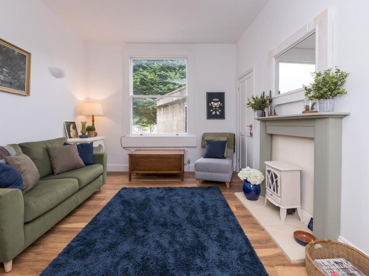 Pass The Keys Stylish In Holiday home *