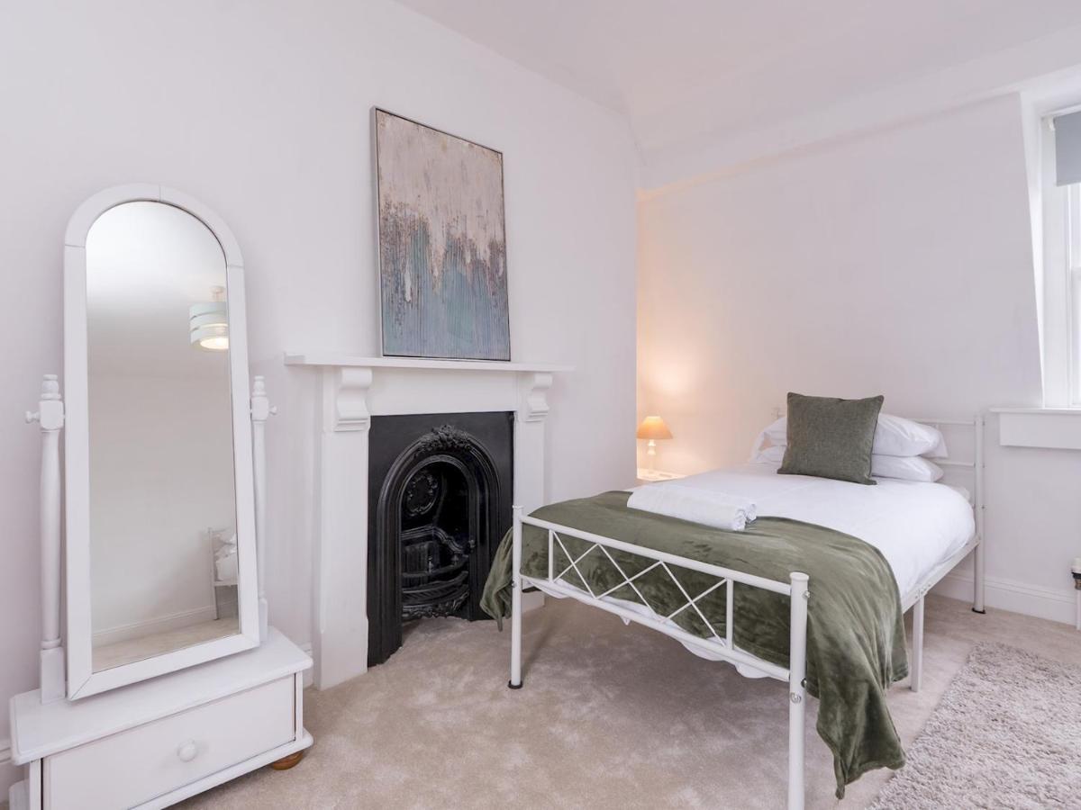 Pass The Keys Stylish In Holiday home *