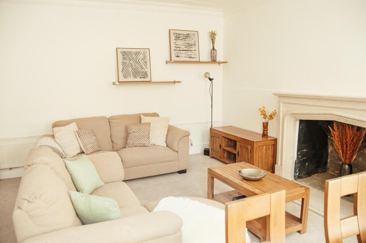 Garden Flat In Period Centrally Located Bath