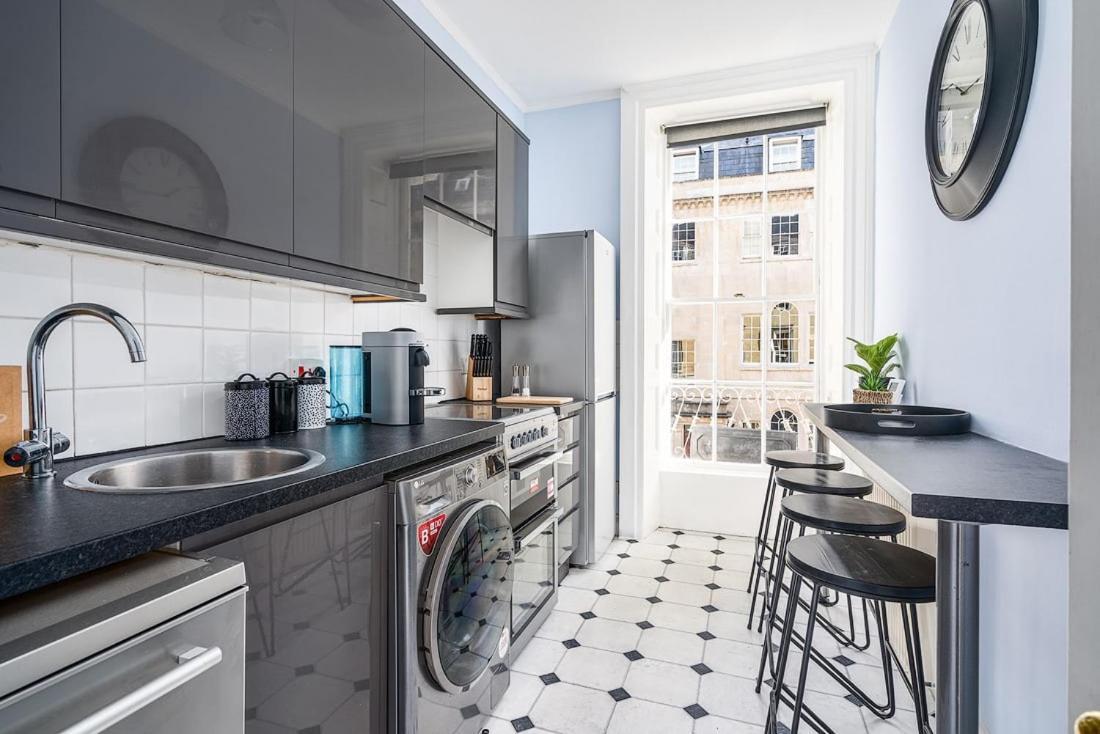 Brand New Listing Beautiful 2 Bedroom Holiday home