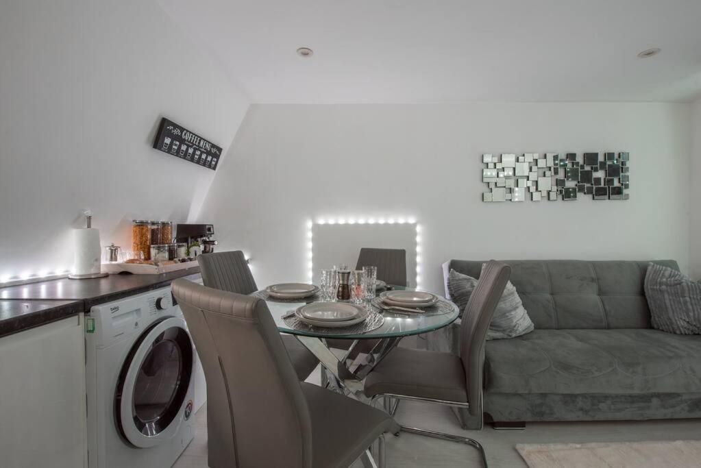 Parade Gardens Boutique Apartments- Central, Grade I Listed, 4k Tvs, Hidden Views Apartment *
