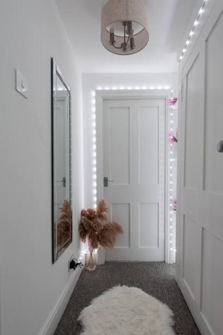 Parade Gardens Boutique Apartments- Central, Grade I Listed, 4k Tvs, Hidden Views Bath