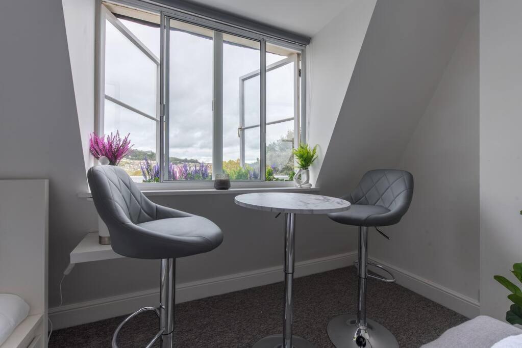 Apartment Parade Gardens Boutique Apartments- Central, Grade I Listed, 4k Tvs, Hidden Views Bath