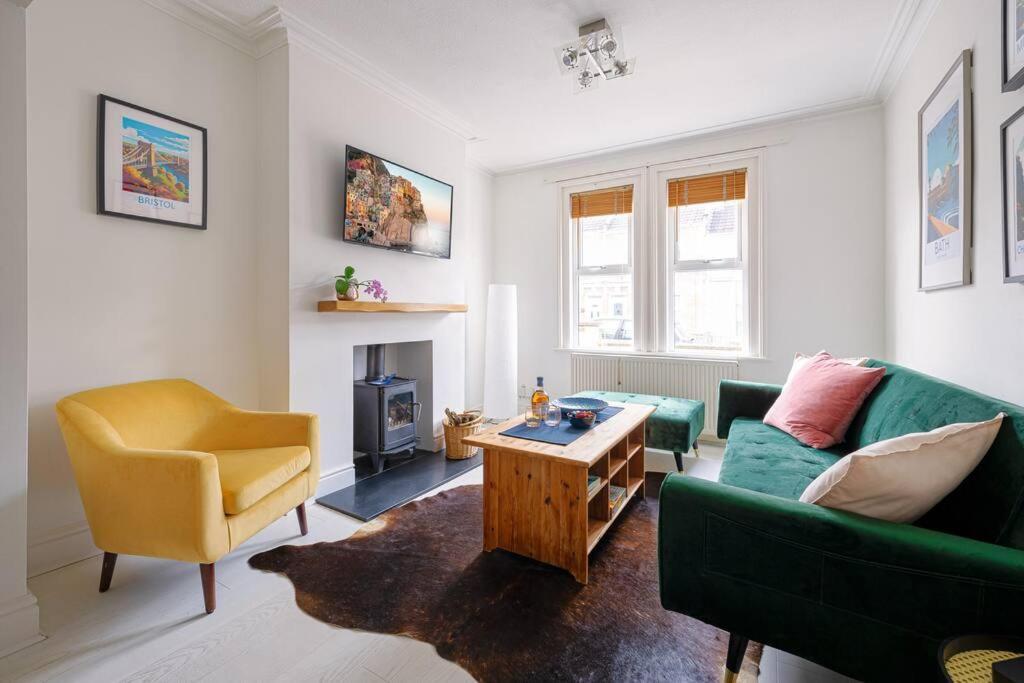 Pure B - Welcoming 3 Bed House Free Parking & Wifi