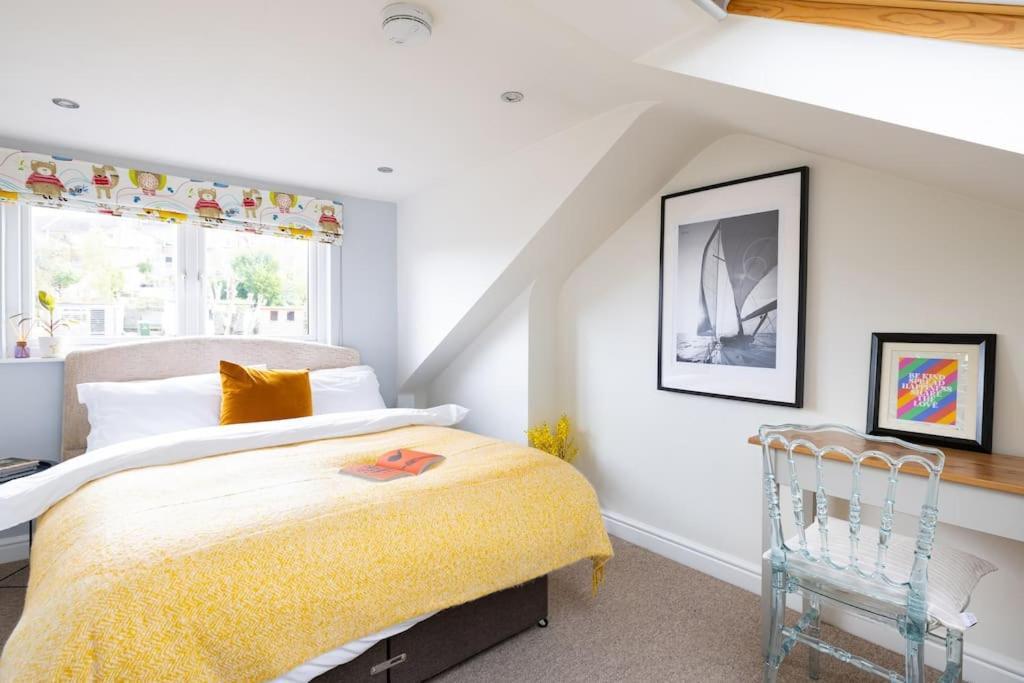 Pure B - Welcoming 3 Bed House Free Parking & Wifi * Bath
