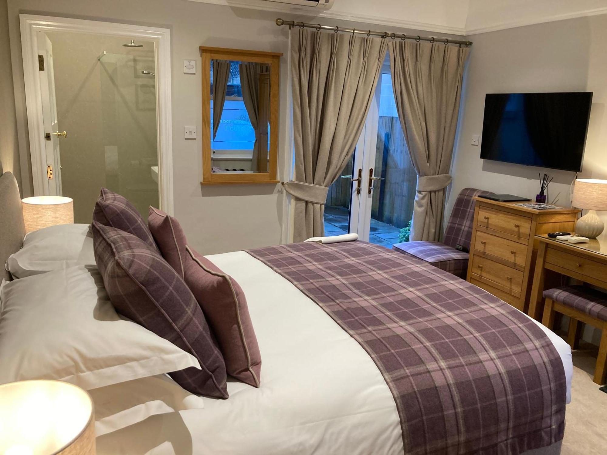 Guest house Chestnuts House Boutique Bath