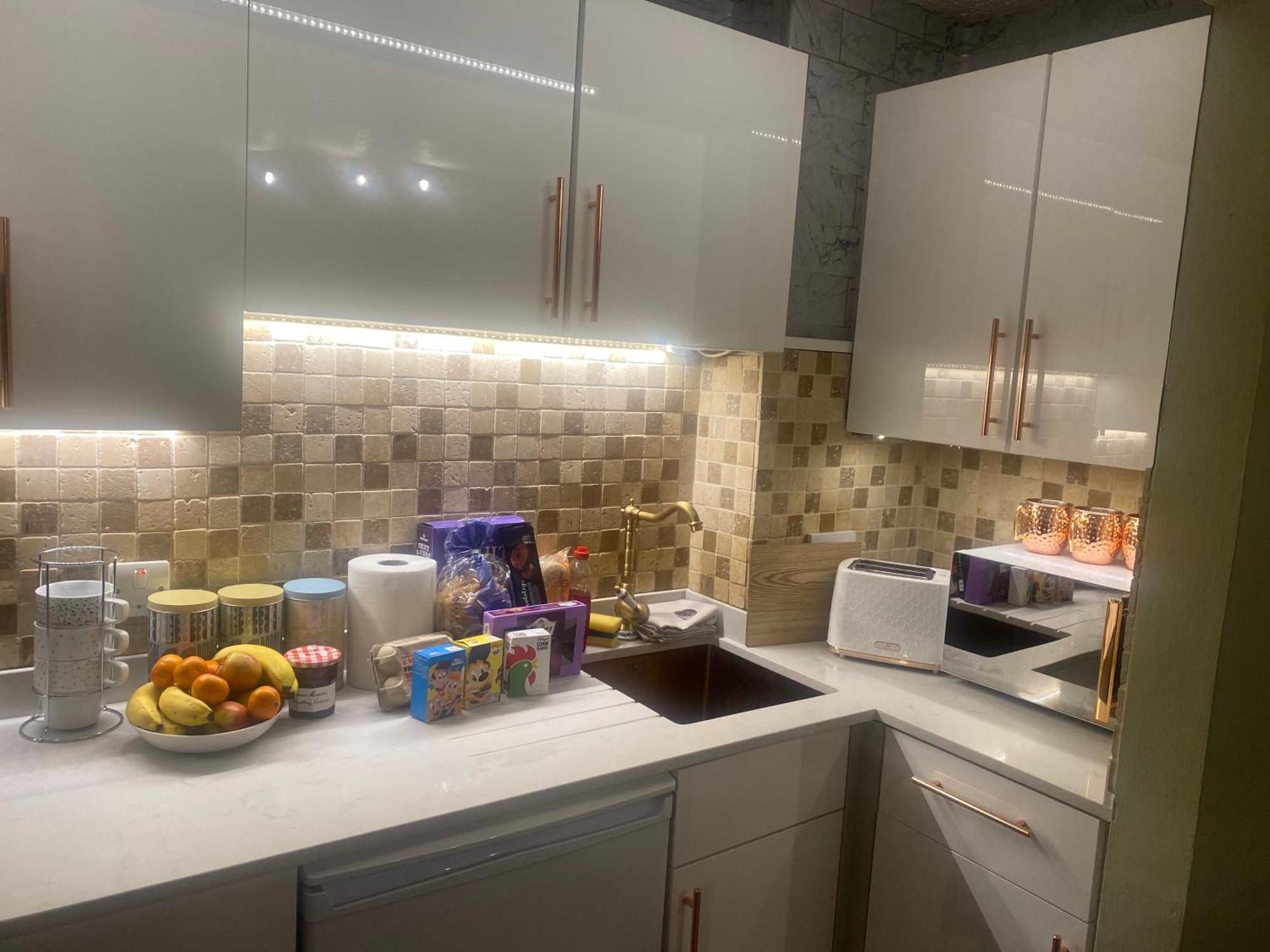 Quiet Lower Floor 2 Bed With Private Patio Garden Bath