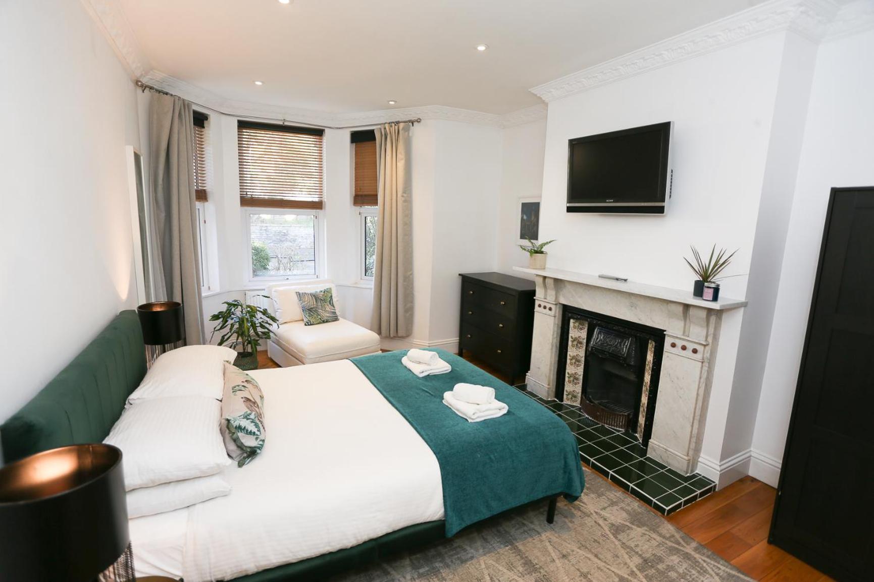 Newbridge Road, One Bedroom Apartment *