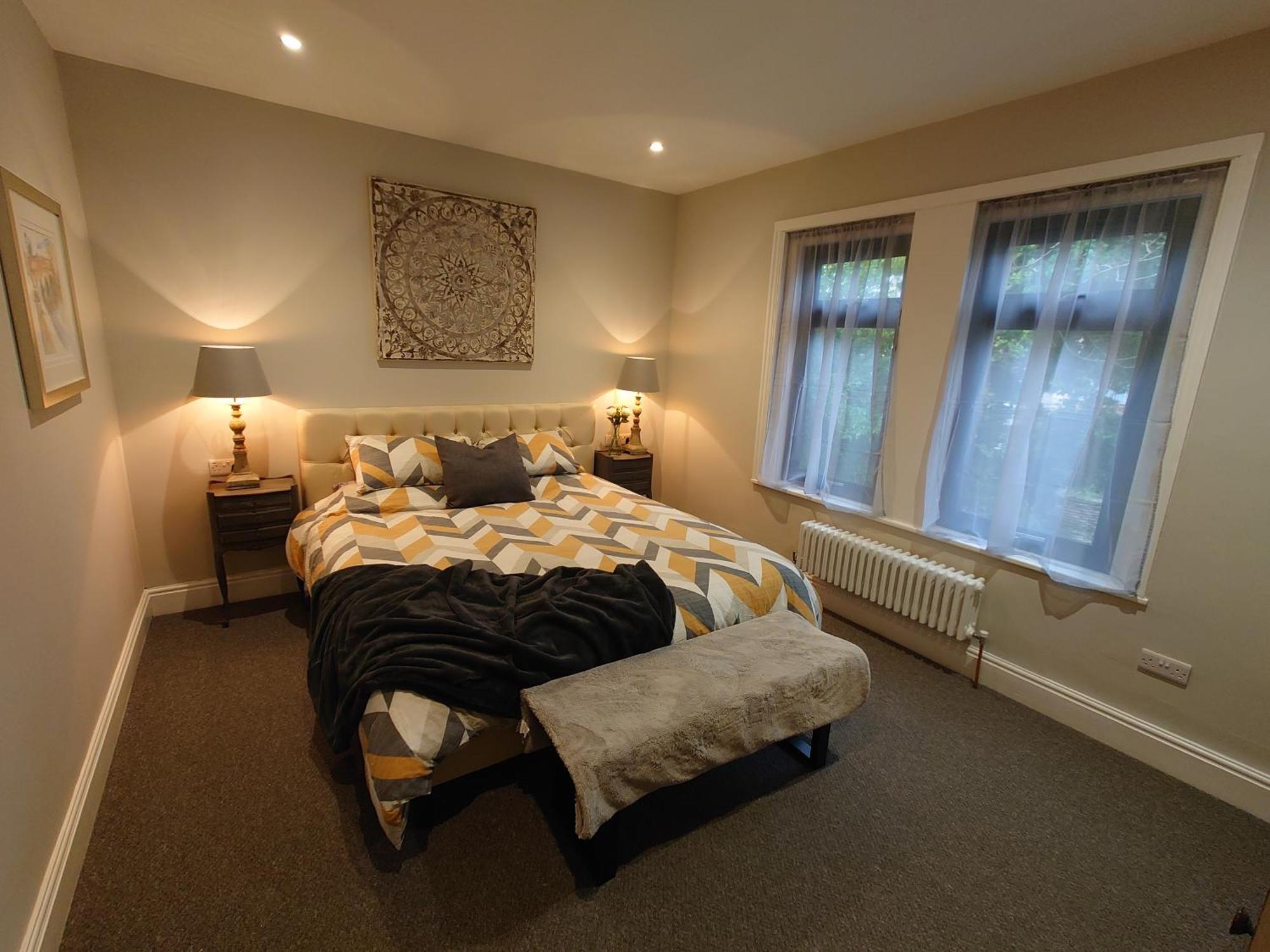 Newly Renovated 2-bed Apartment