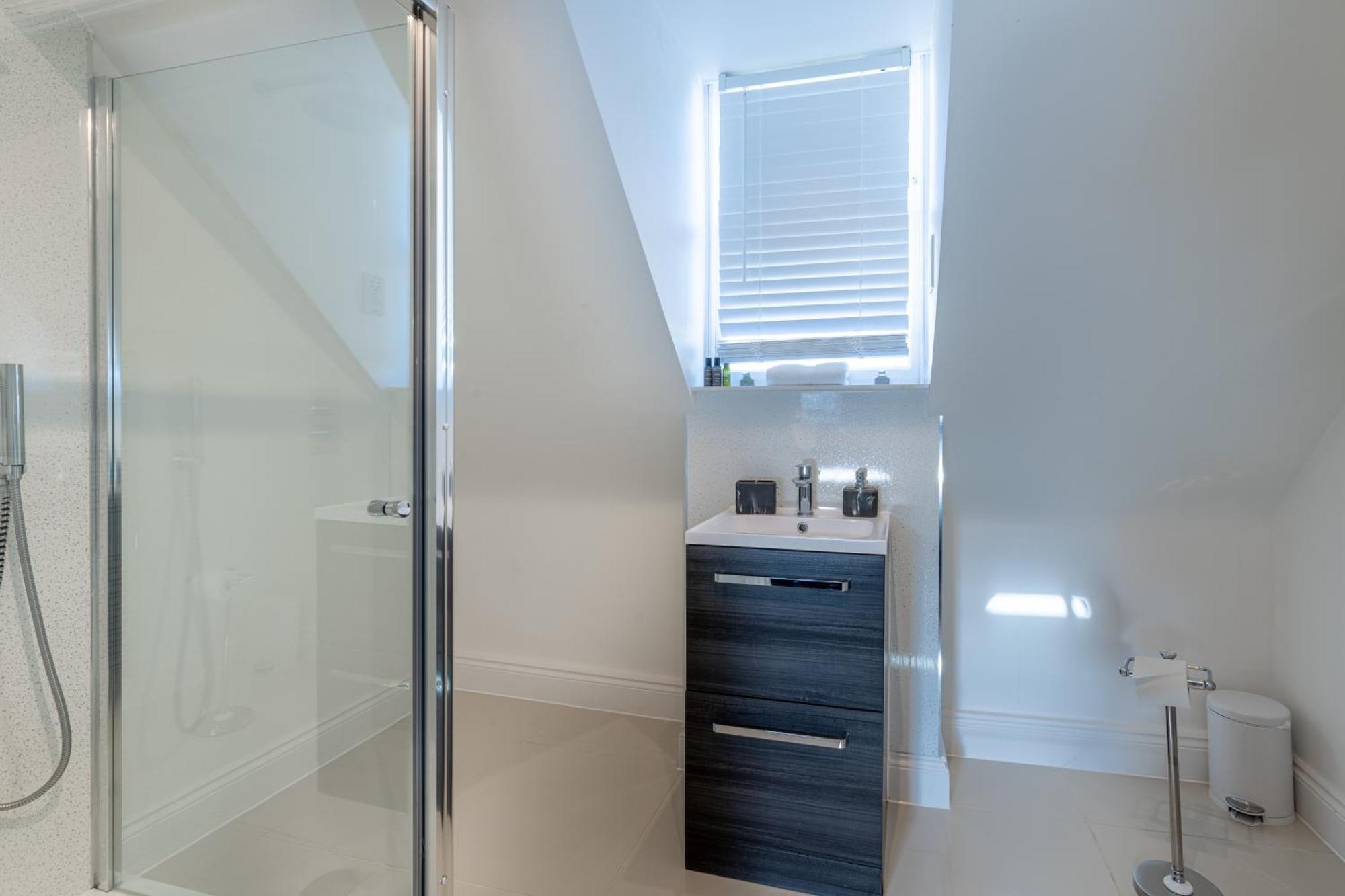 Silcox House Bath