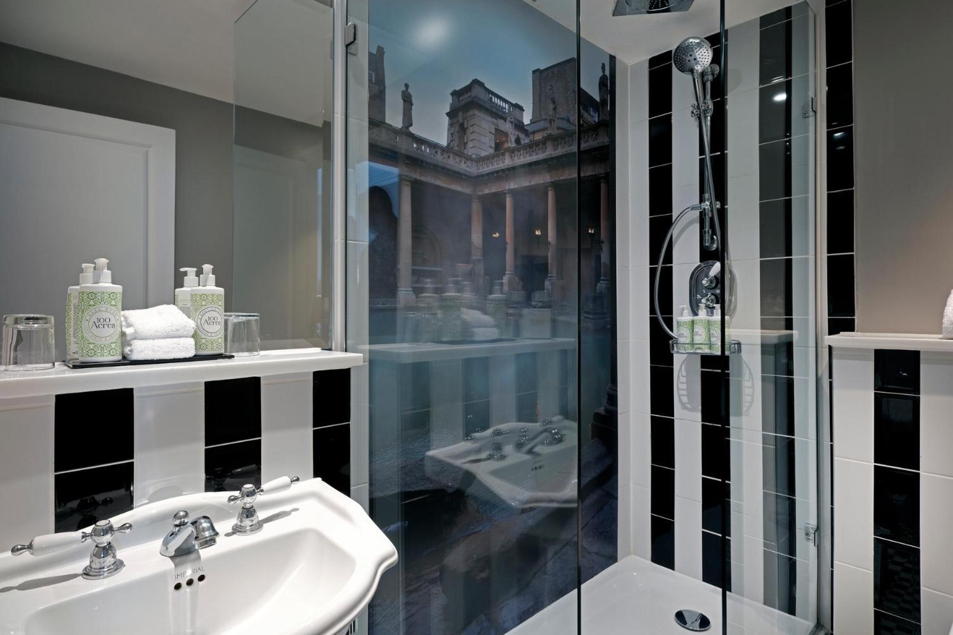 Francis 4* Bath