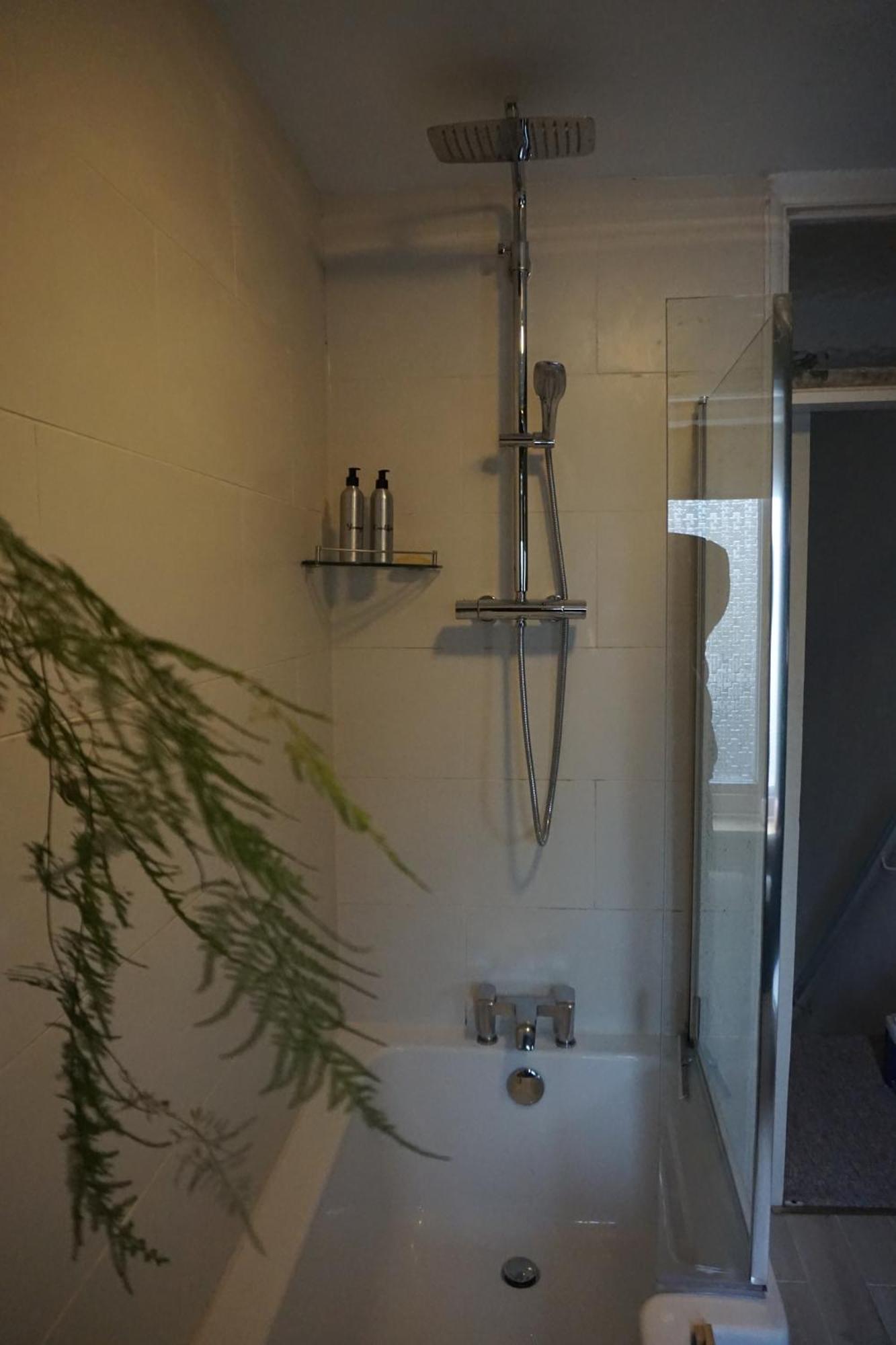 Ben & Maria's Holiday home Bath