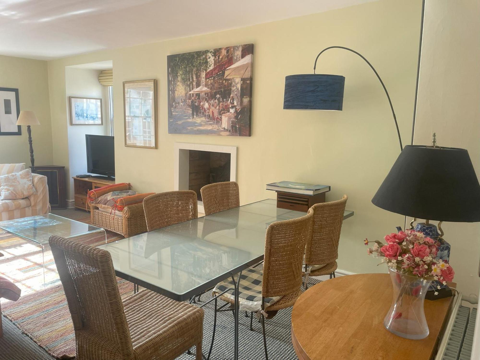 Georgian Garden Flat With Free Parking *