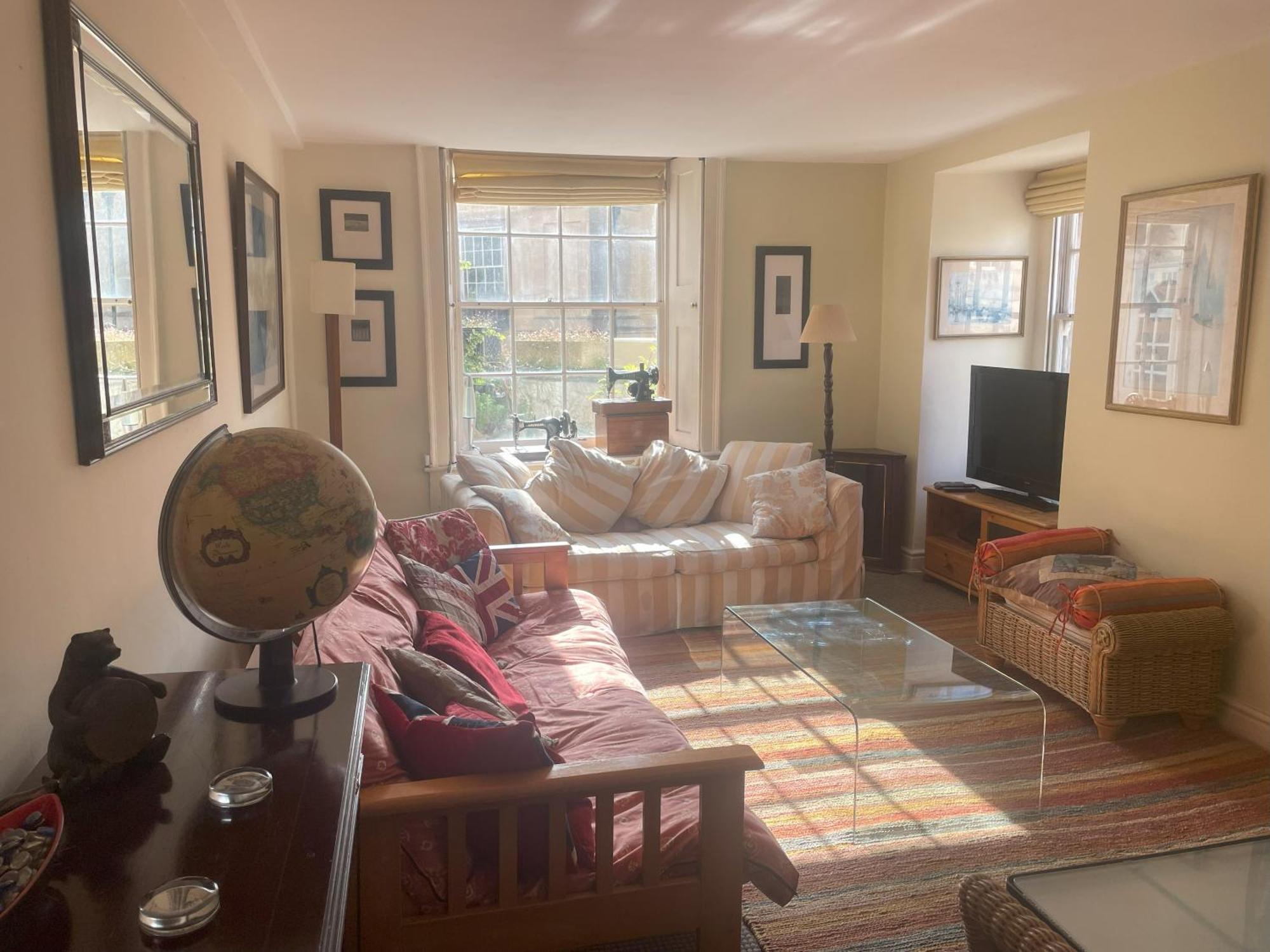 Georgian Garden Flat With Free Parking Apartment *
