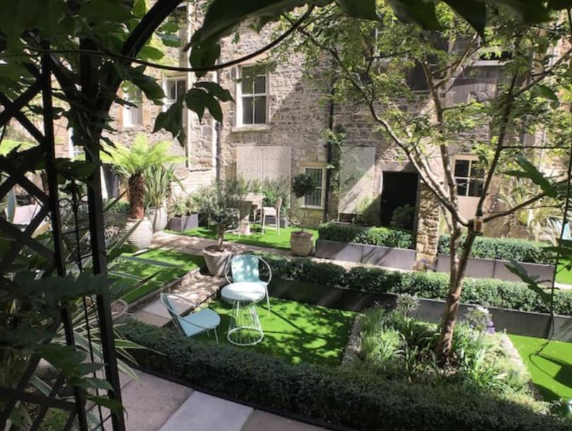 Apartment Orchard Street: 1br With Garden Bath