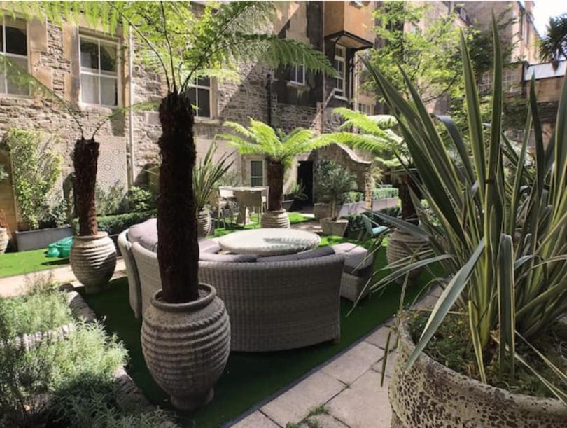 Apartment Orchard Street: 1br With Garden *