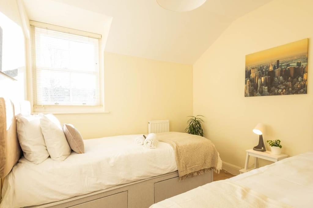 Holiday home The Wellness Lodge- Gym, Table Tennis, Cinema, Parking And More! *