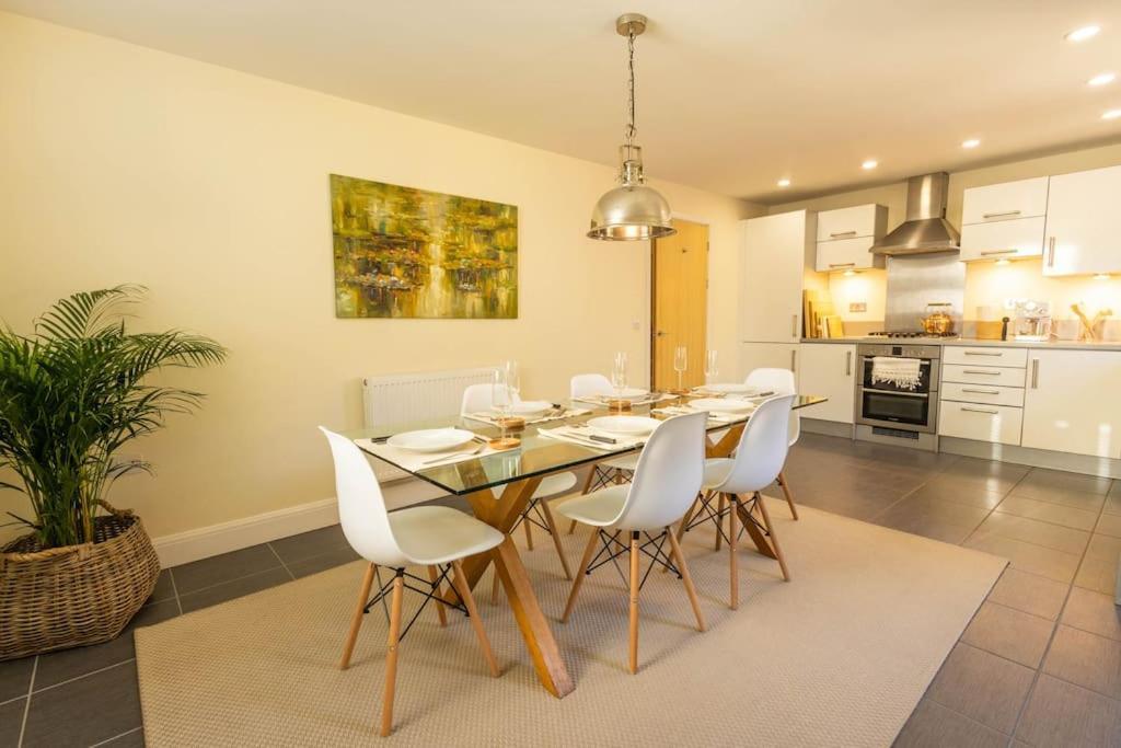The Wellness Lodge- Gym, Table Tennis, Cinema, Parking And More! *
