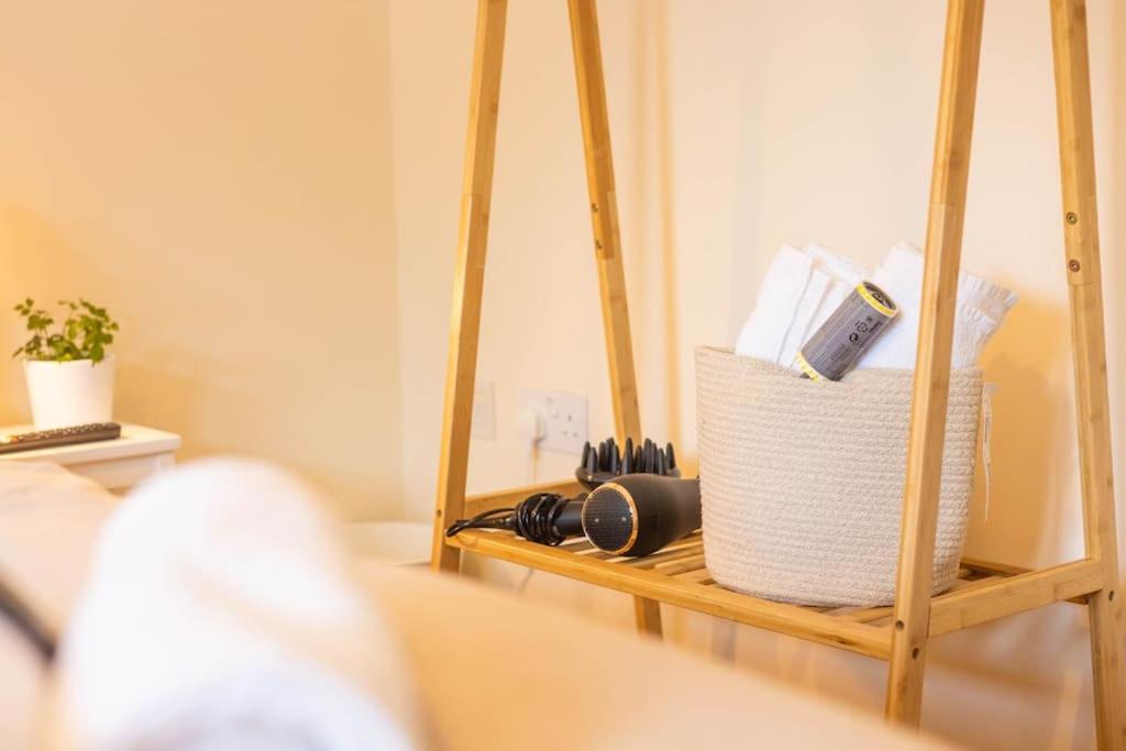 Holiday home The Wellness Lodge- Gym, Table Tennis, Cinema, Parking And More! Bath