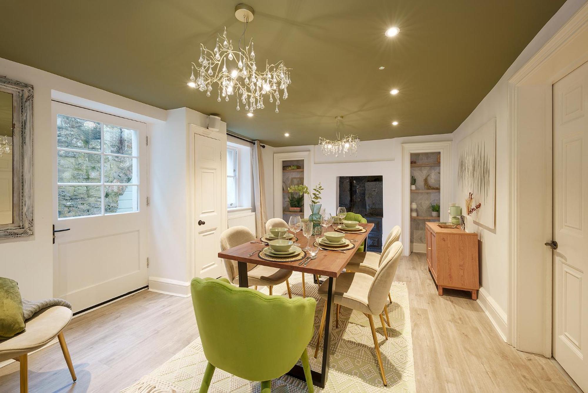 The Haze House - 4 Bed Townhouse * Bath
