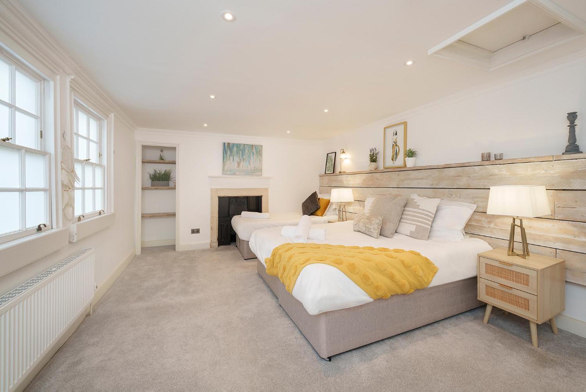 The Haze House - 4 Bed Townhouse Bath