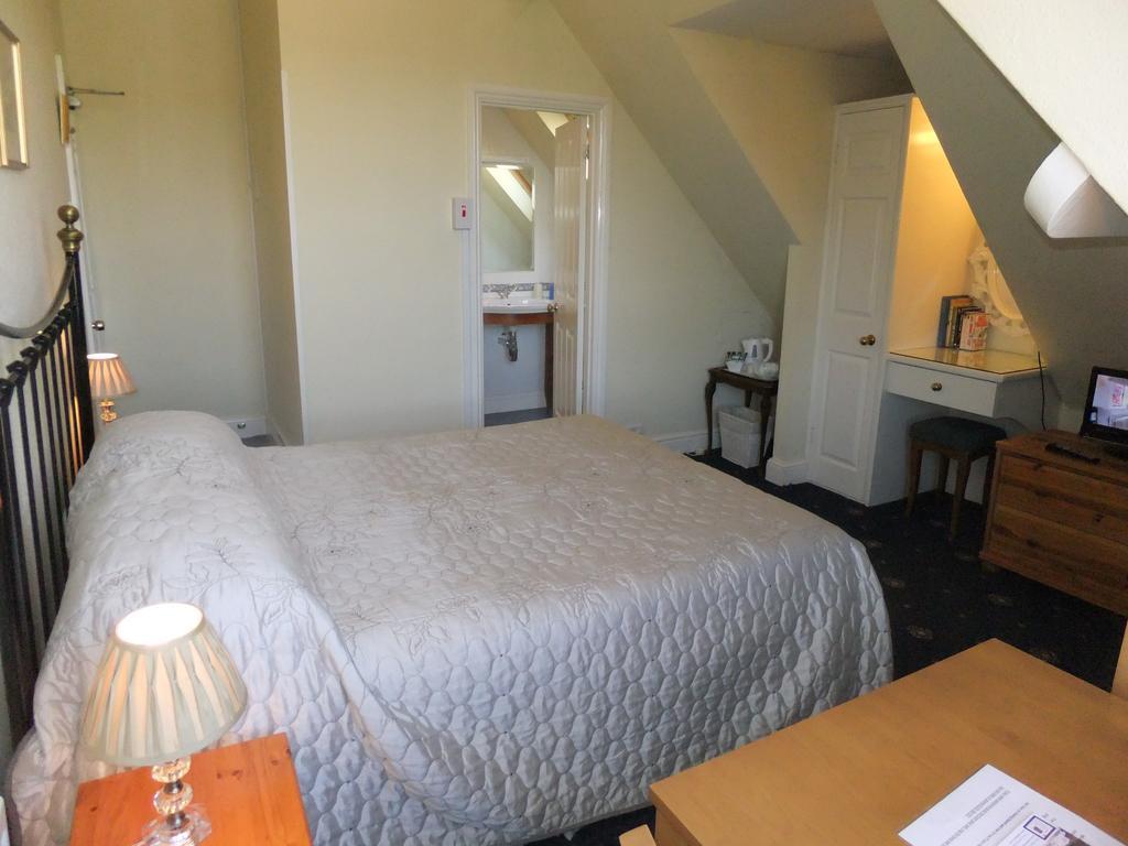 Bed & Breakfast Elgin 3*