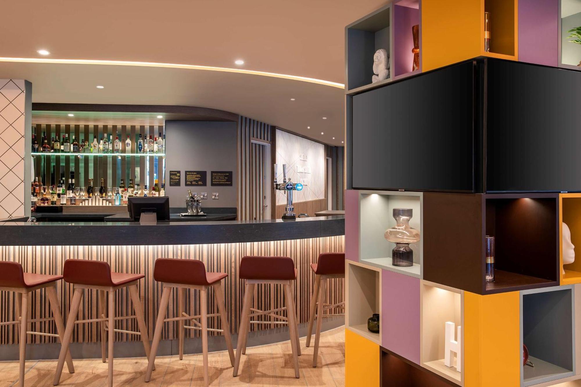 Hotel Hampton By Hilton Bath