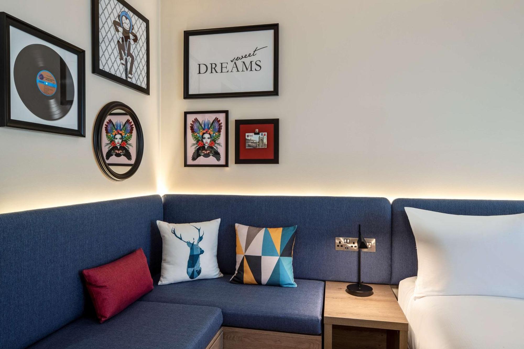 Hotel Hampton By Hilton Bath