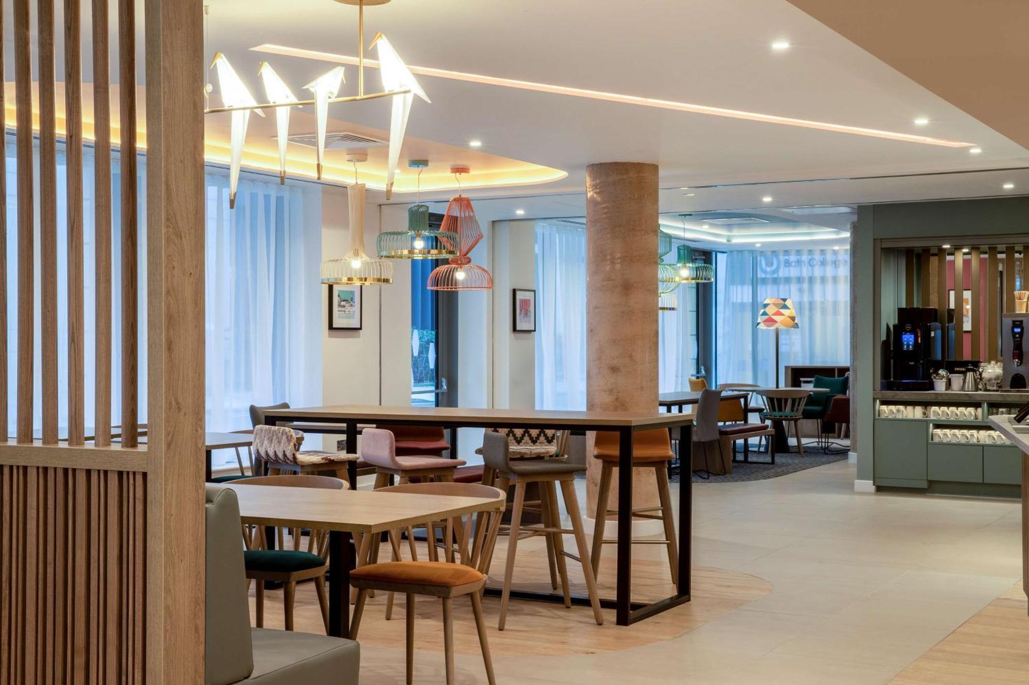 Hampton By Hilton 4*