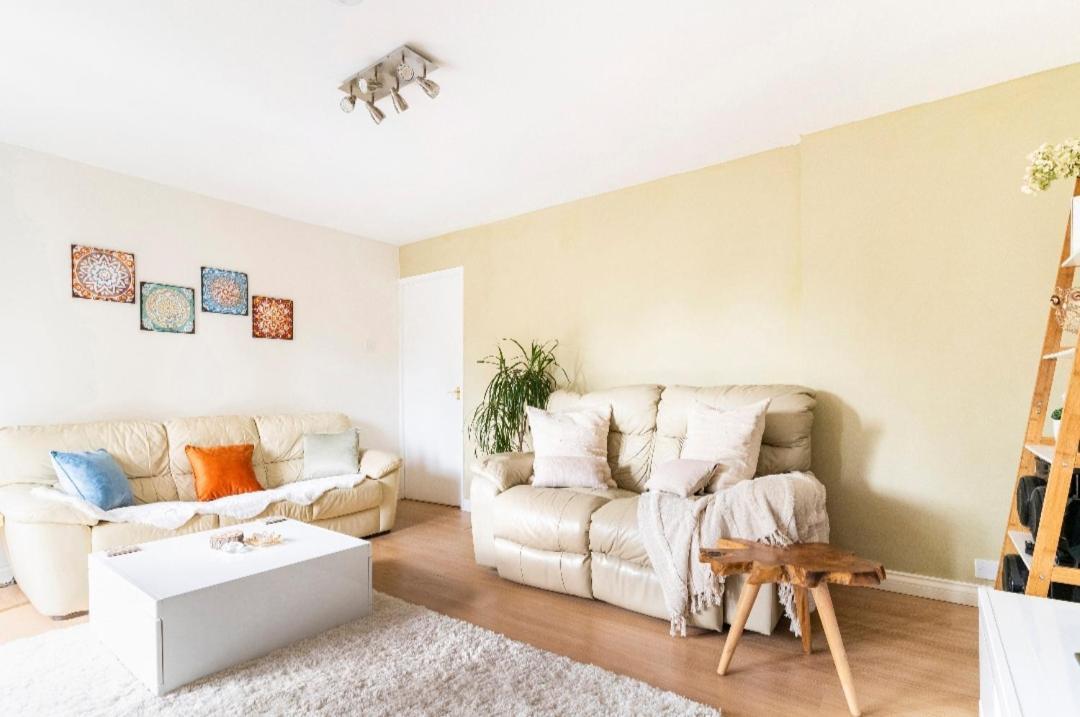 Cosy Near The Centre With Free Parking Homestay *