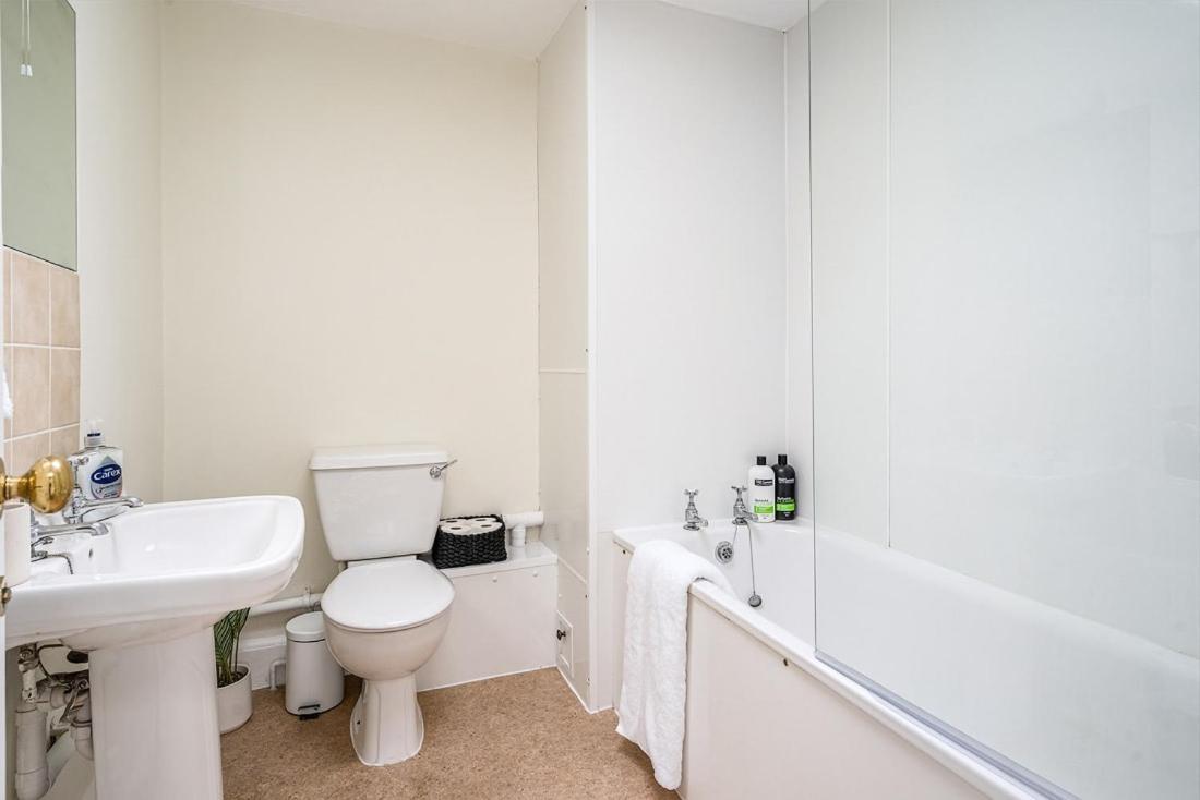Beautiful Character 3 Bed Centre *