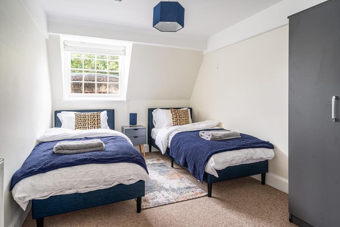 Beautiful Character 3 Bed Centre