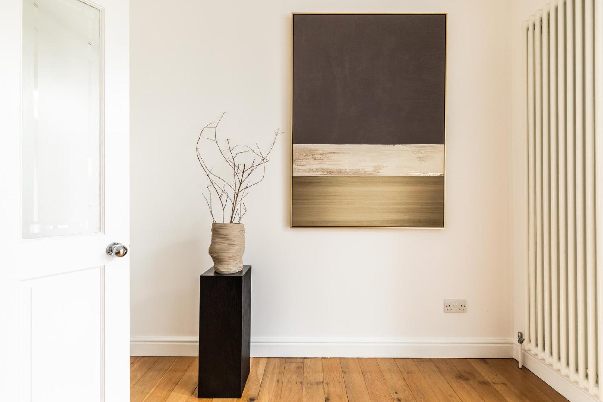 Apartment The Broadway - 2 Bedrooms With Parking,