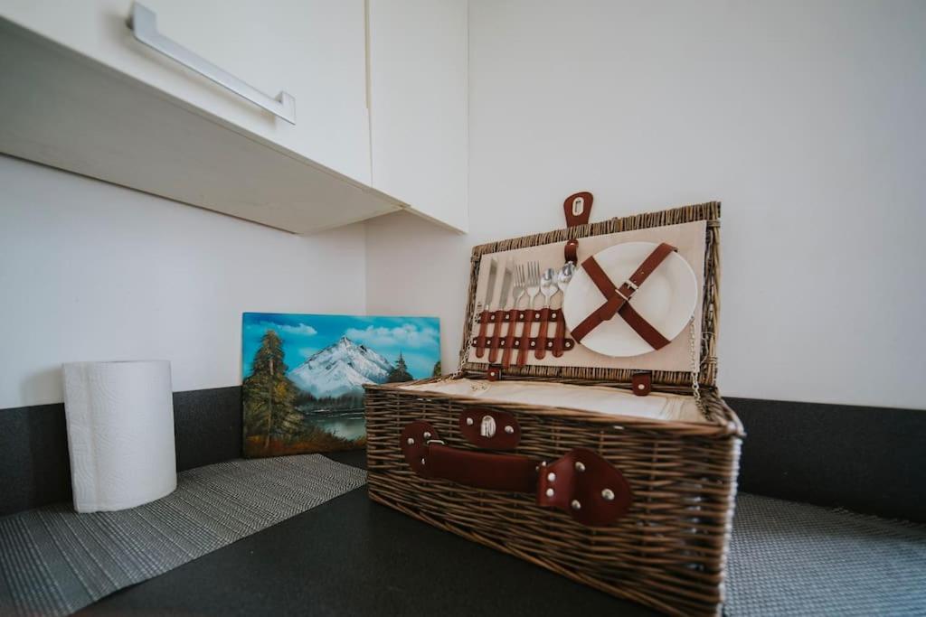 Linen Cottage- Parking, Leds, 4k Tvs, 5g Wifi And More! Holiday home