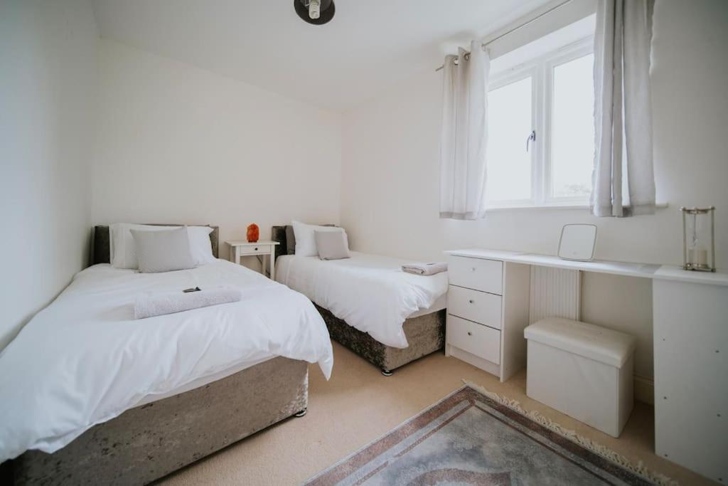 Linen Cottage- Parking, Leds, 4k Tvs, 5g Wifi And More! *