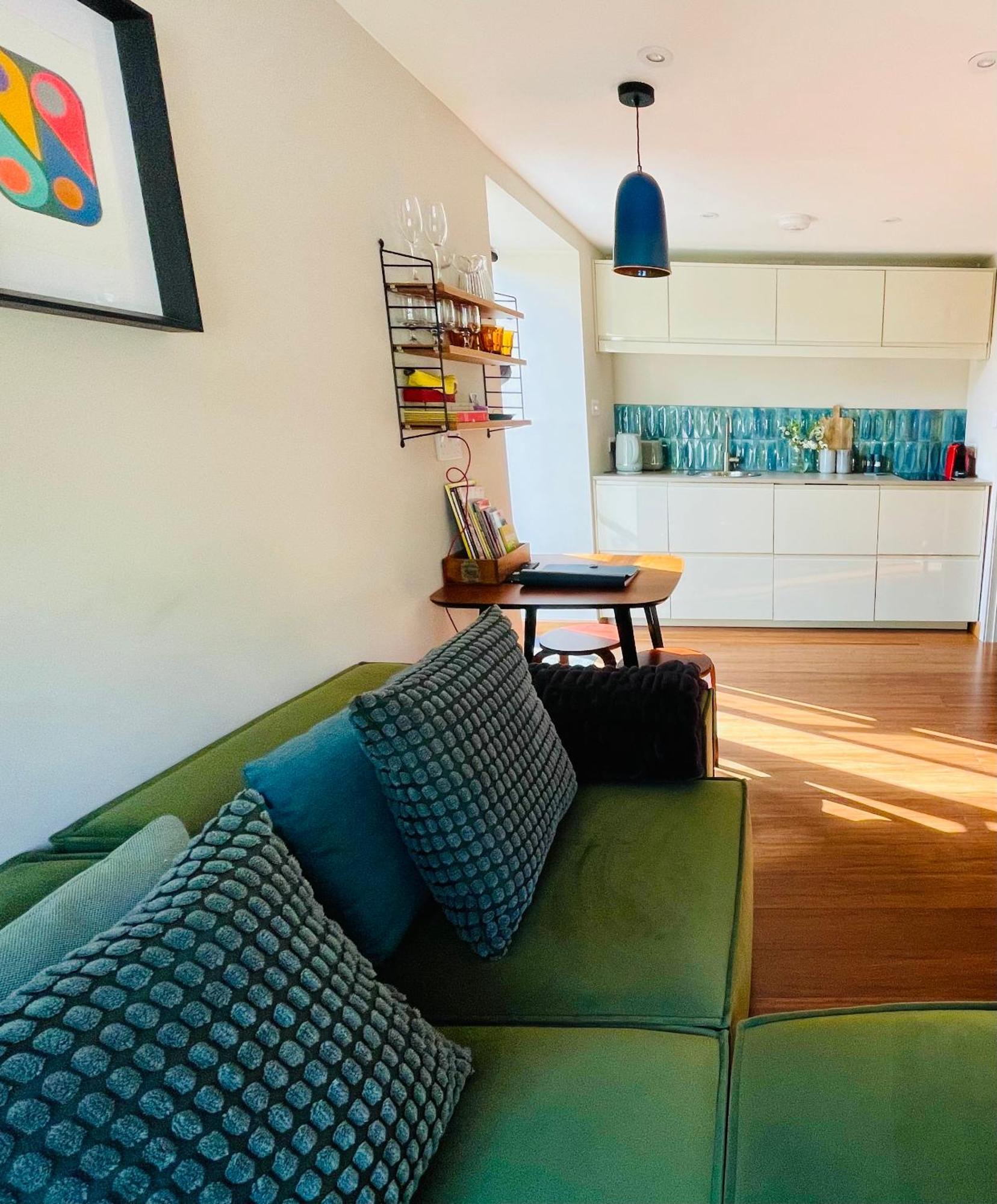 The Hideaway Apartment, Apartment